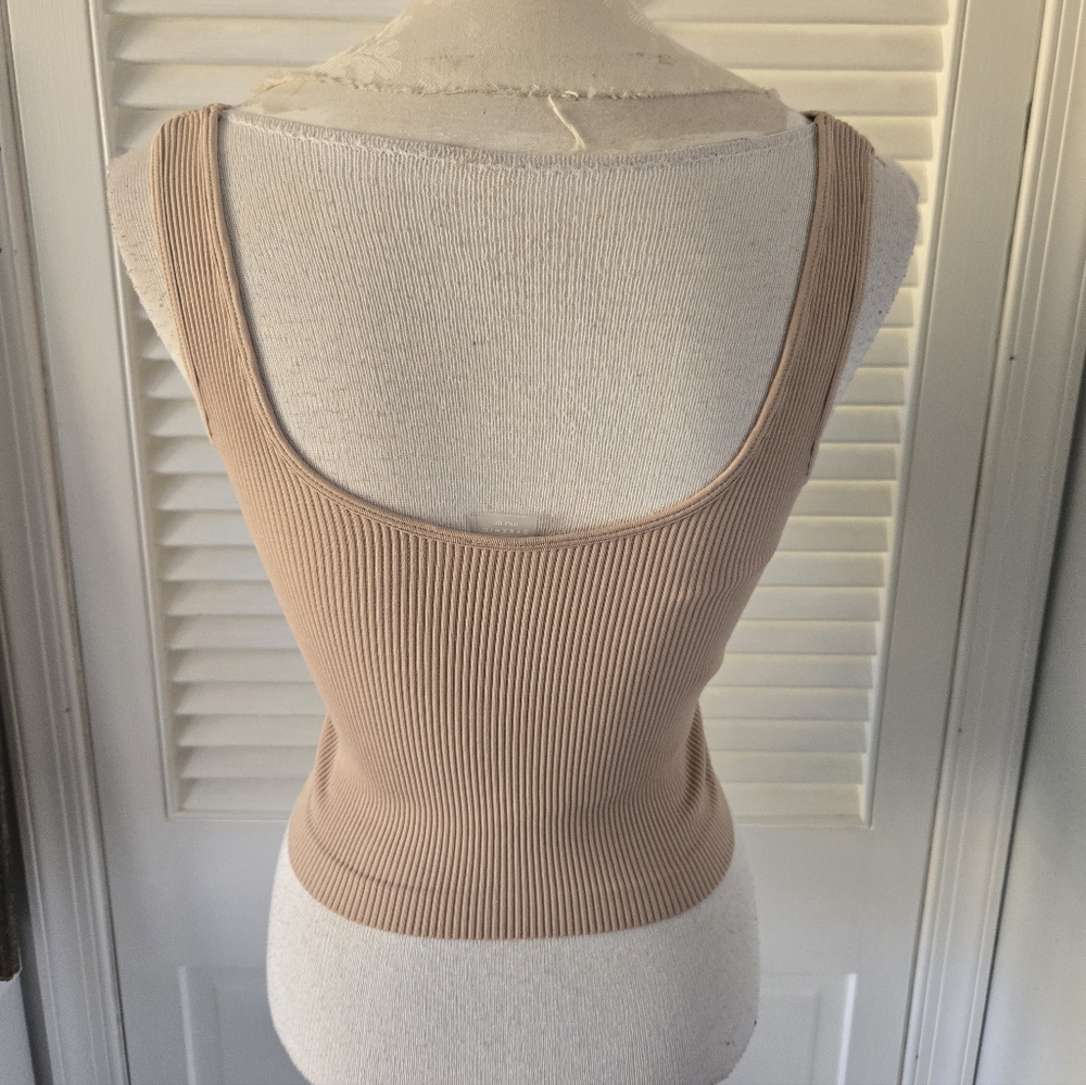 Dynamic Taupe Tan Ribbed Cropped Tank Top OS - Picture 6 of 8